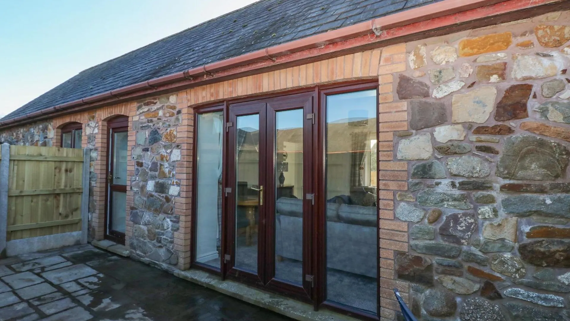 The Old Well Bungalow - Ty Mawr Farm Cardiff